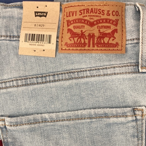 Brand New With Tags Levi’s Cropped High Rise Hypersoft Jeans Size 8 Waist 29 - Picture 4 of 6